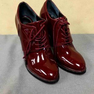 Womens Size 6M Guess Heels